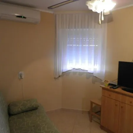 Par Apartment *